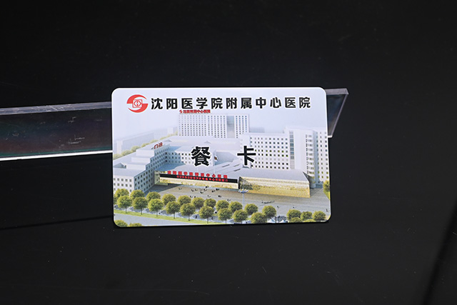 目前市場上哪款滴膠卡讀卡器使用起來比較方便？